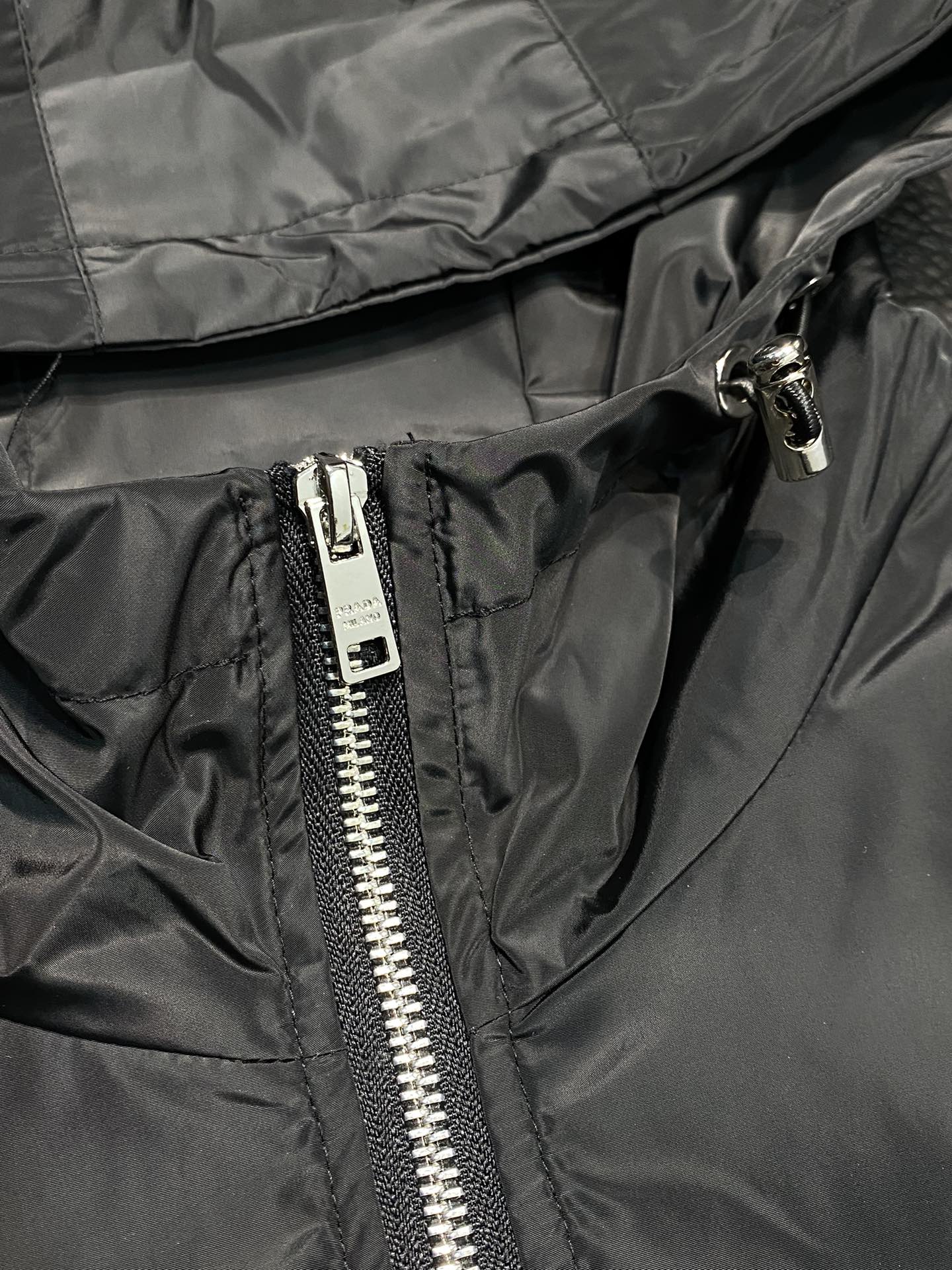 Hoodies & Sweatshirts