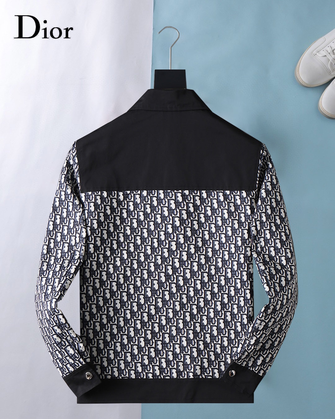 Hoodies & Sweatshirts