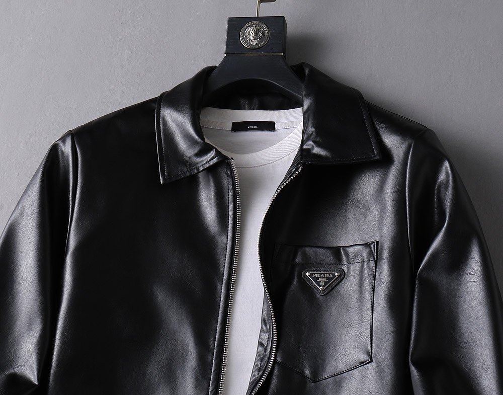 Hoodies & Sweatshirts