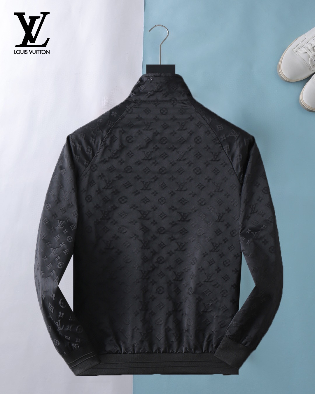 Hoodies & Sweatshirts