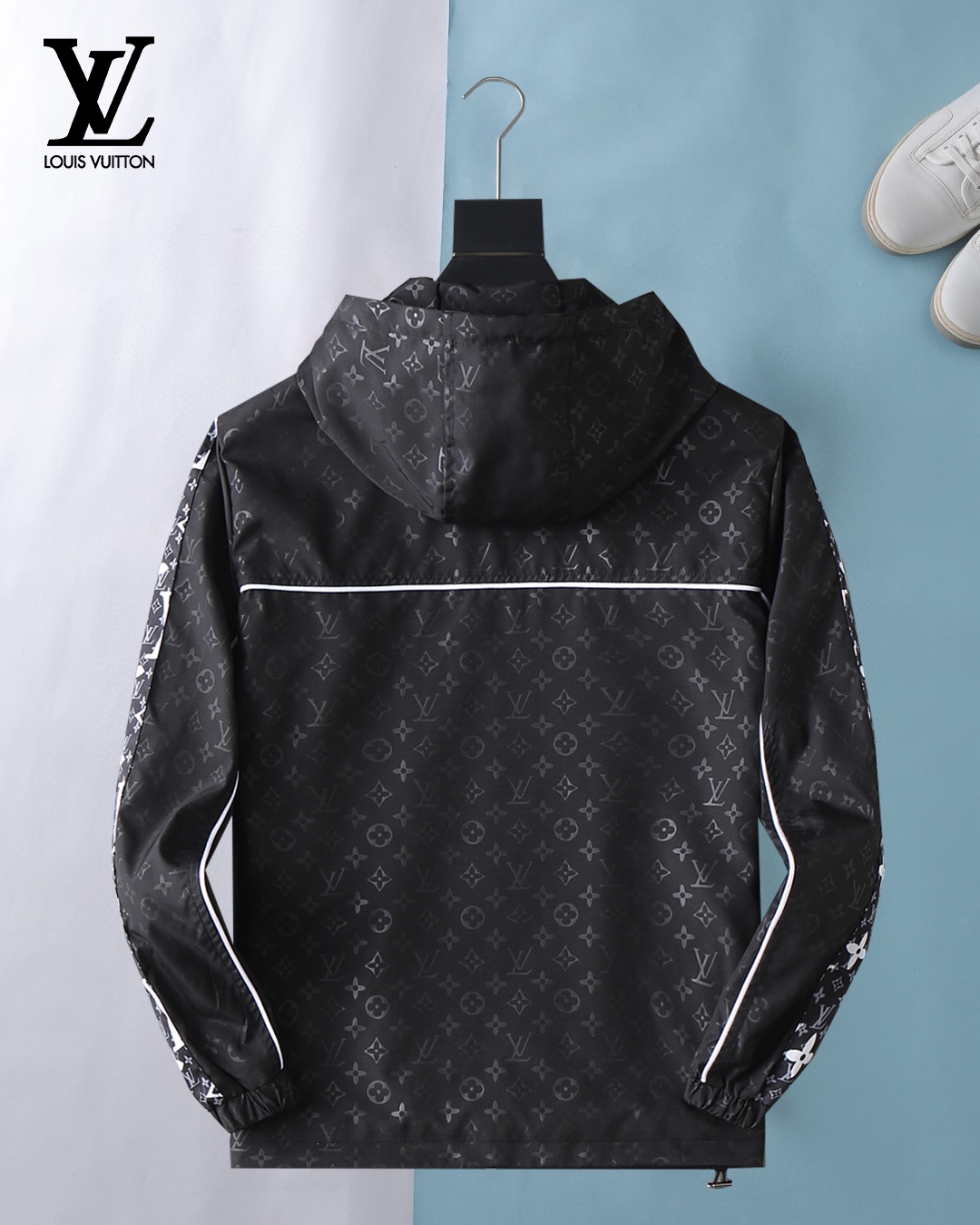 Hoodies & Sweatshirts