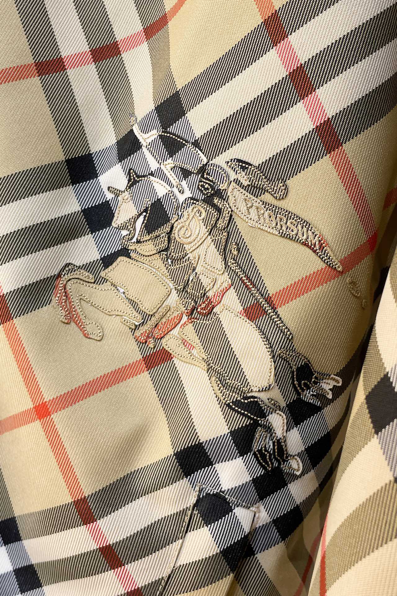 Hoodies & Sweatshirts