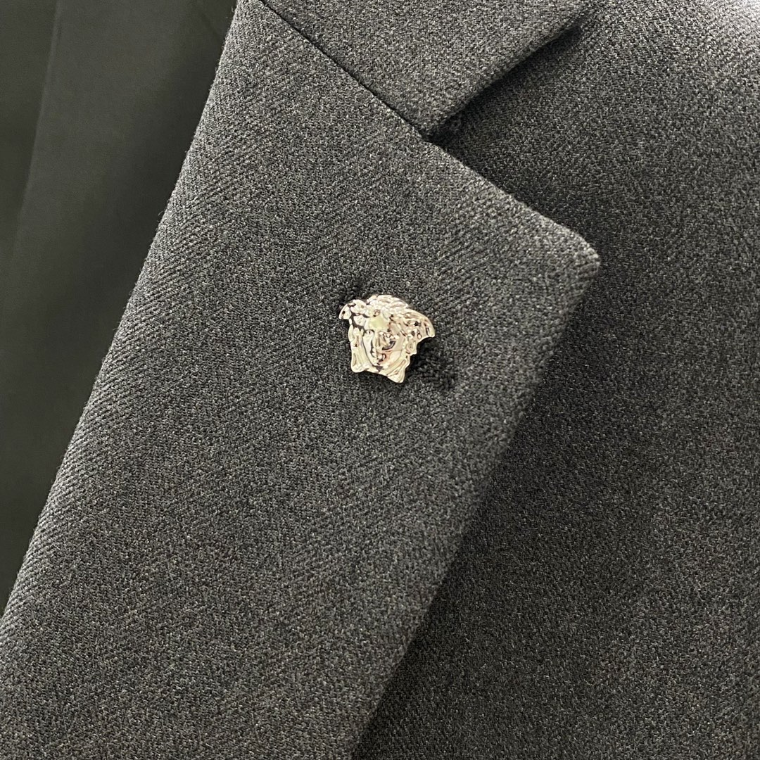 Suit