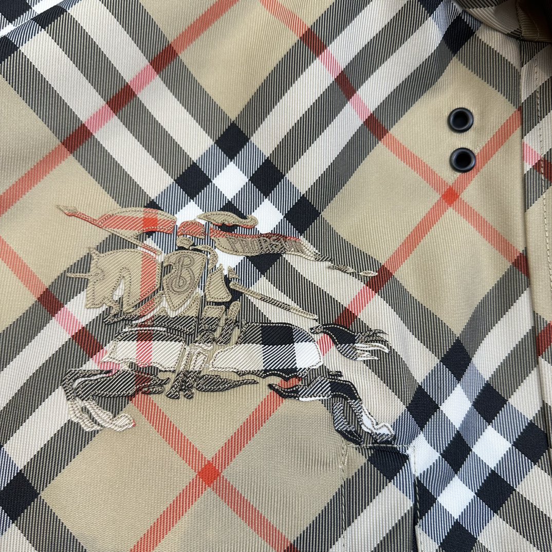 Hoodies & Sweatshirts