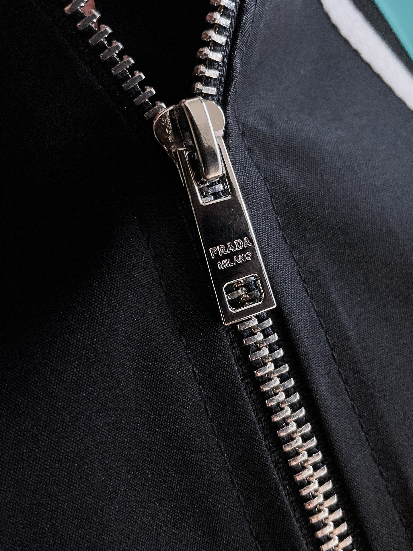 Hoodies & Sweatshirts