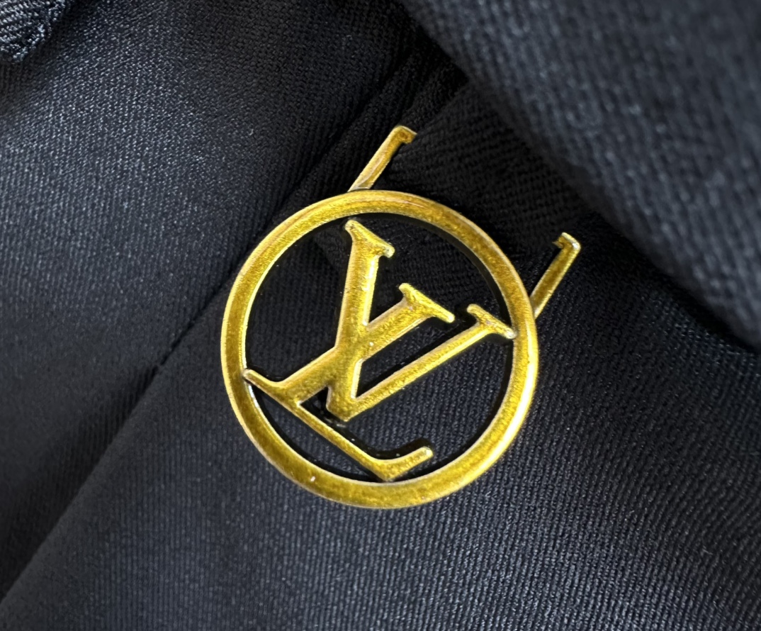Suit