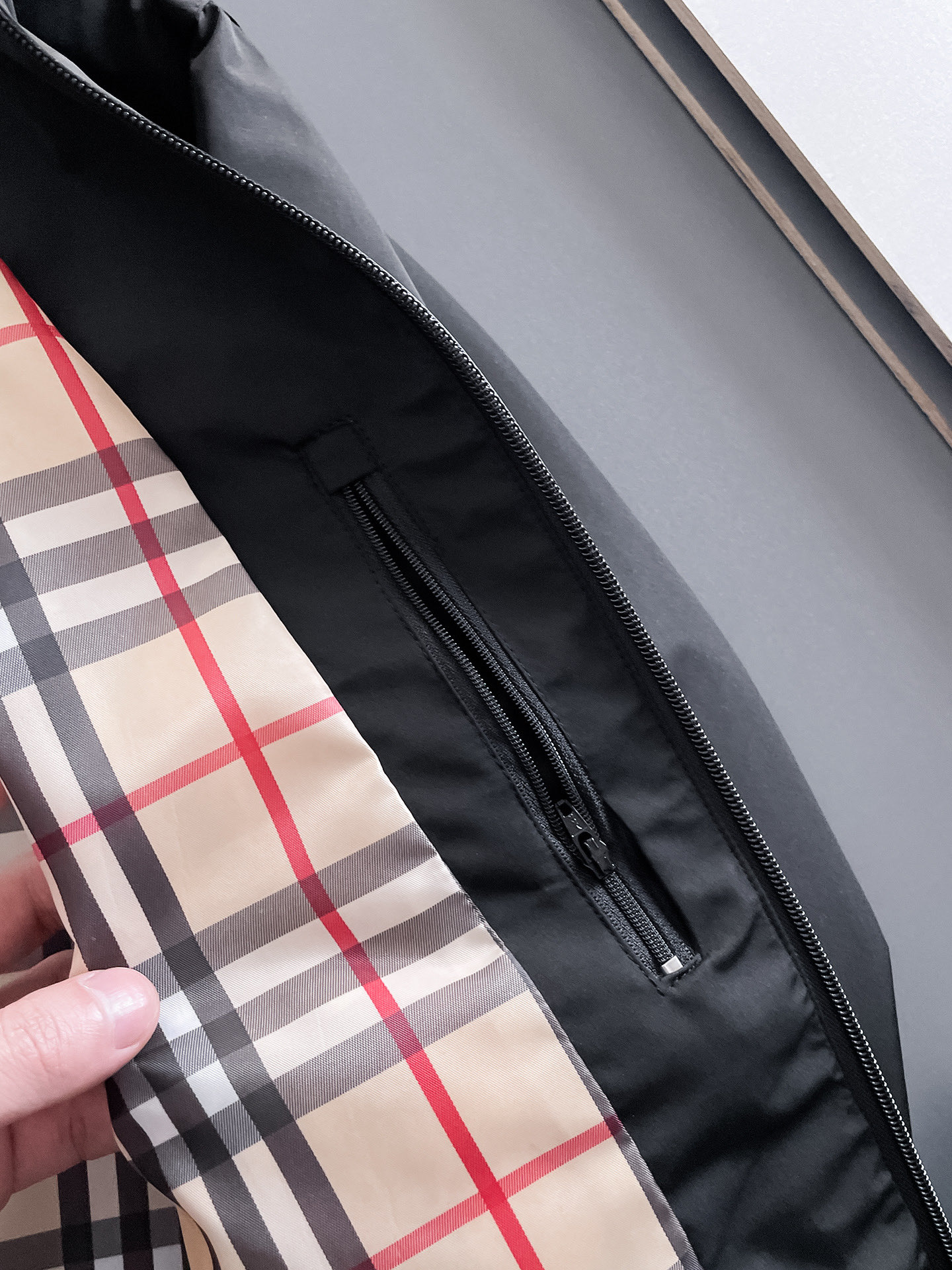 Hoodies & Sweatshirts