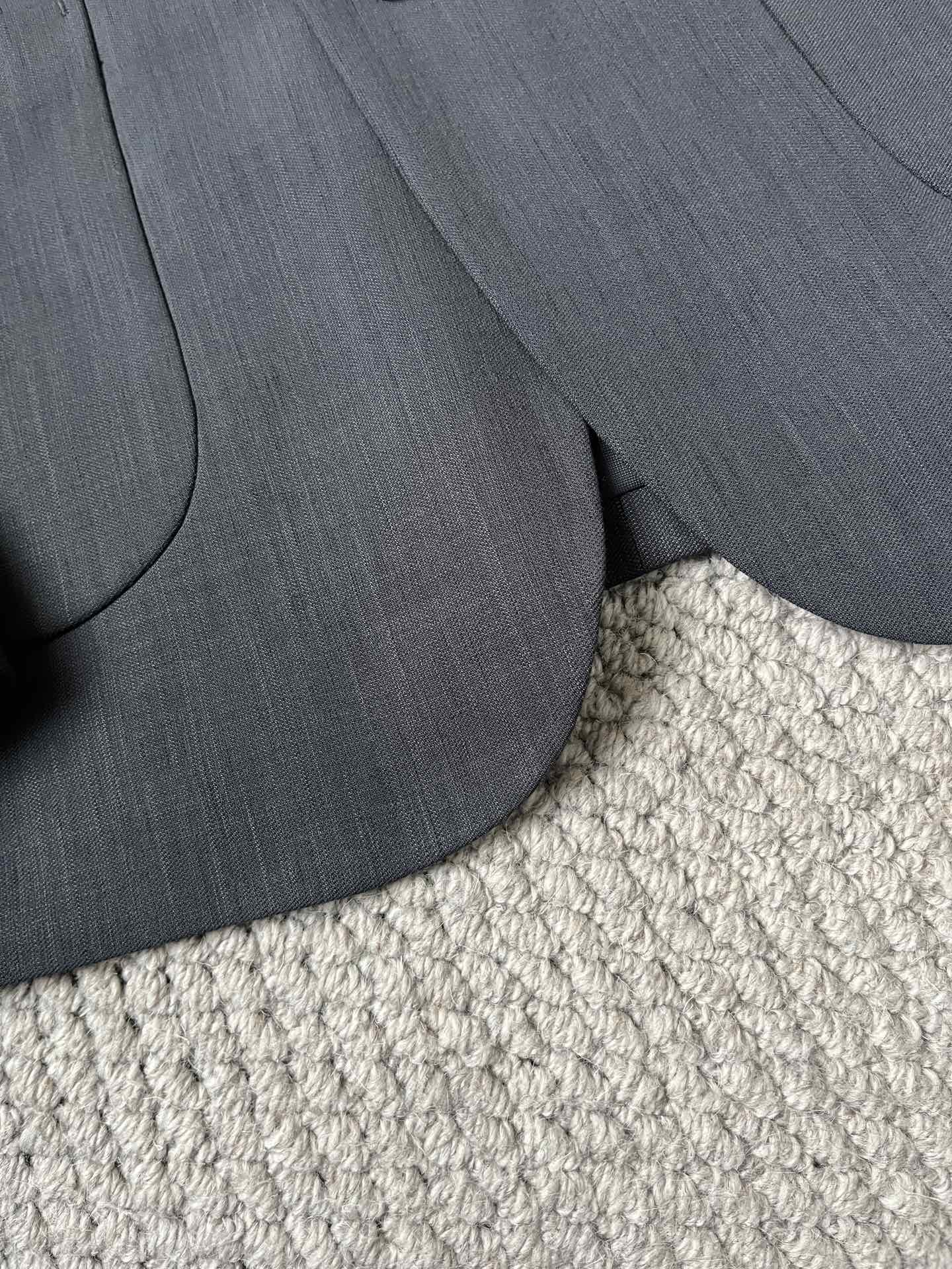 Suit