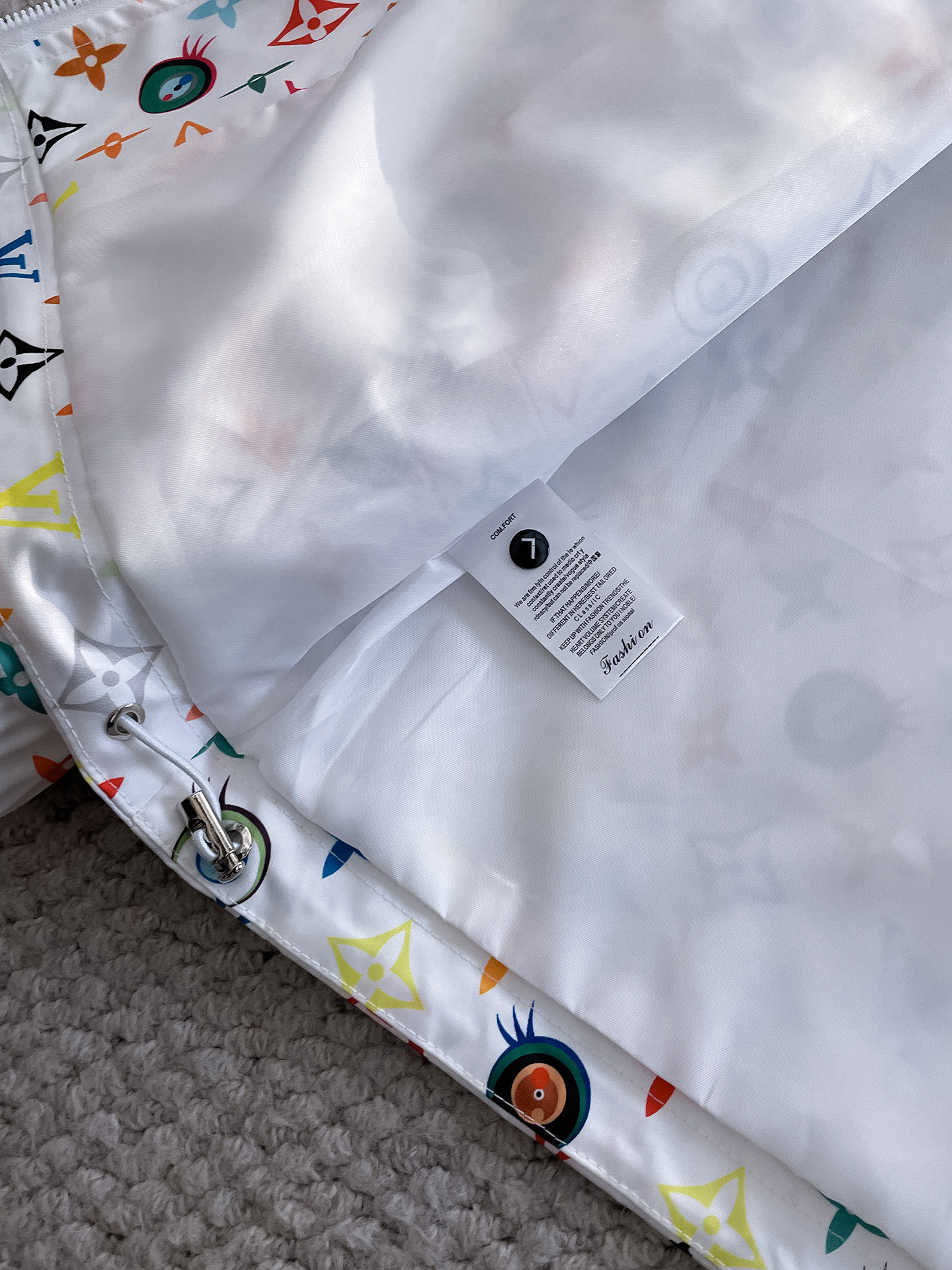 Hoodies & Sweatshirts