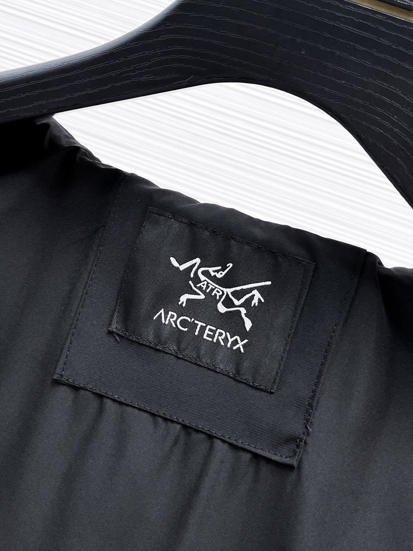 Hoodies & Sweatshirts