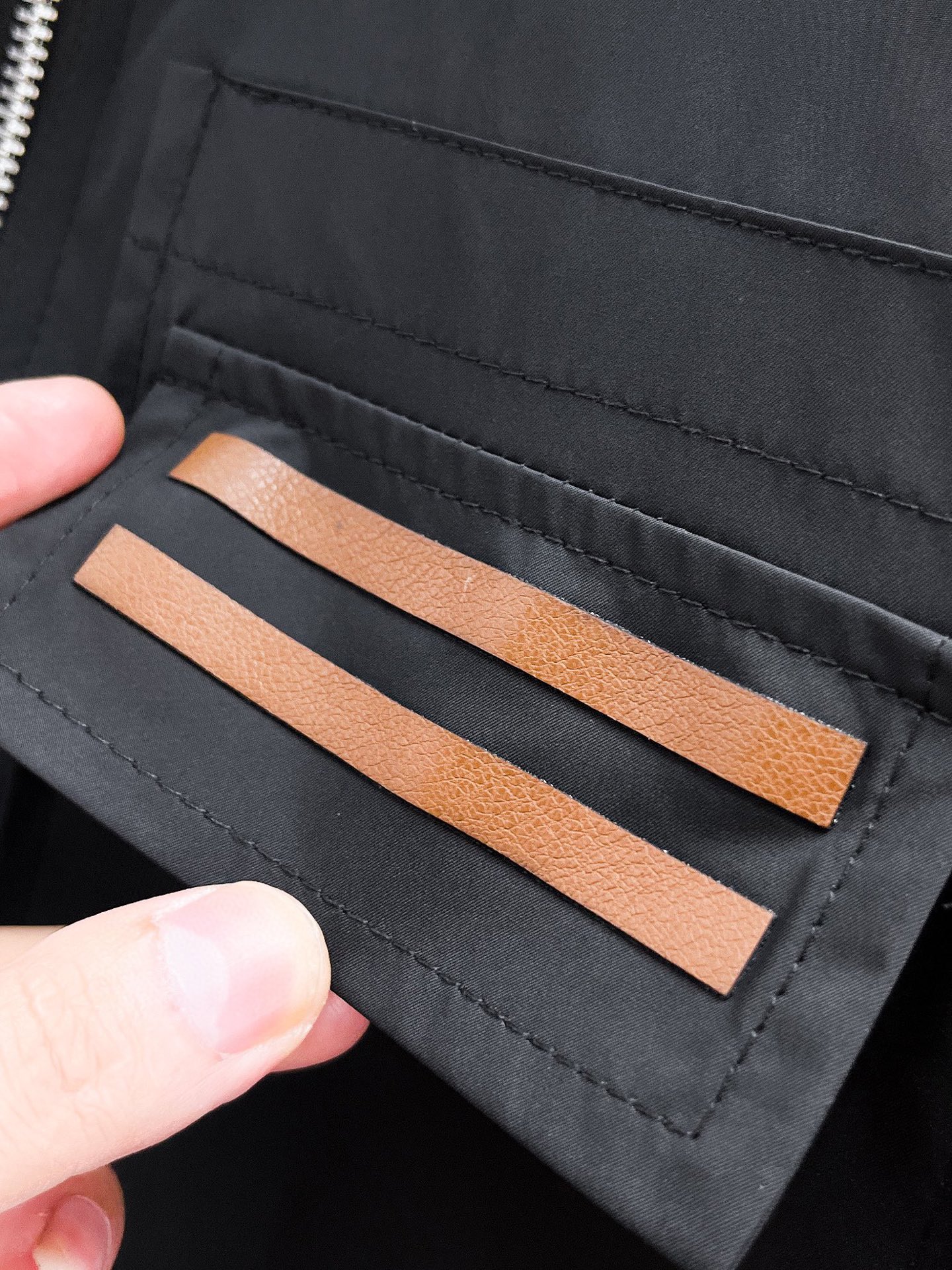 Hoodies & Sweatshirts