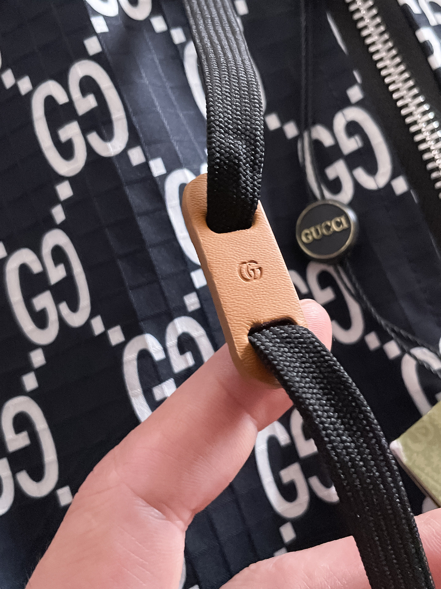 Hoodies & Sweatshirts