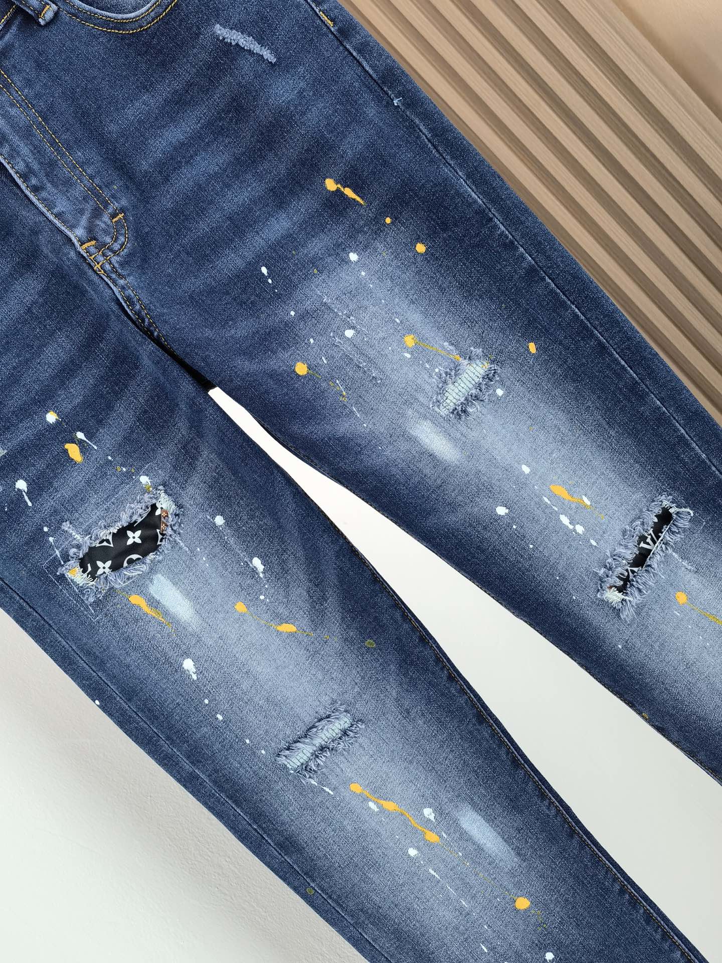 jeans