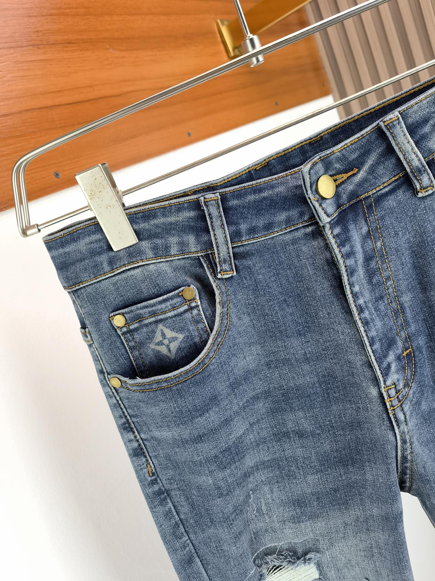 jeans