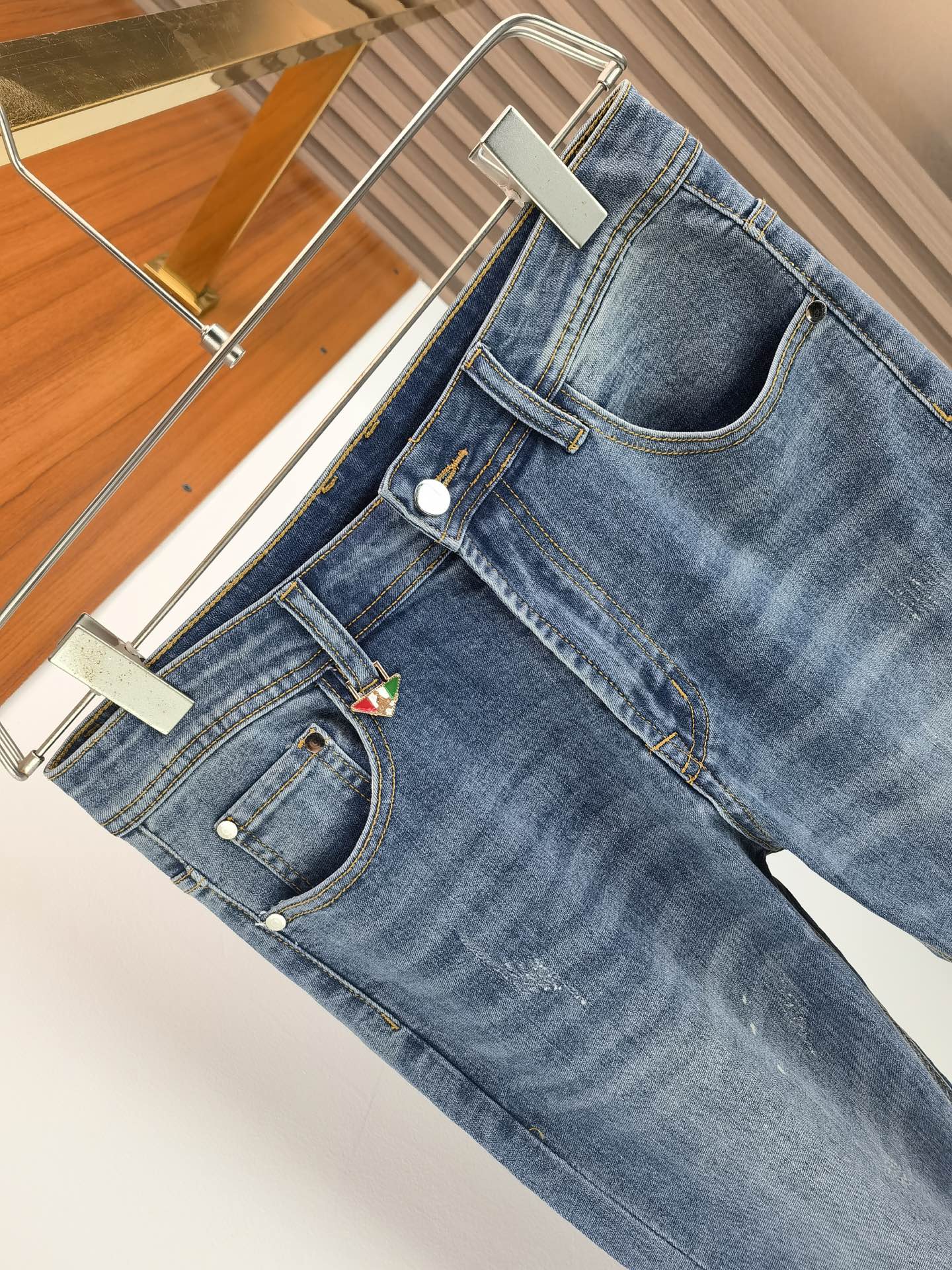 jeans