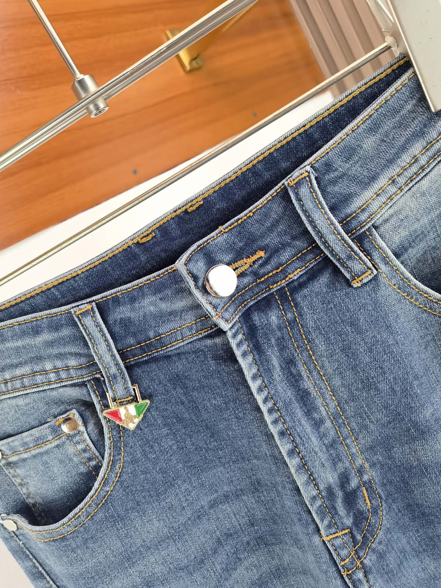 jeans