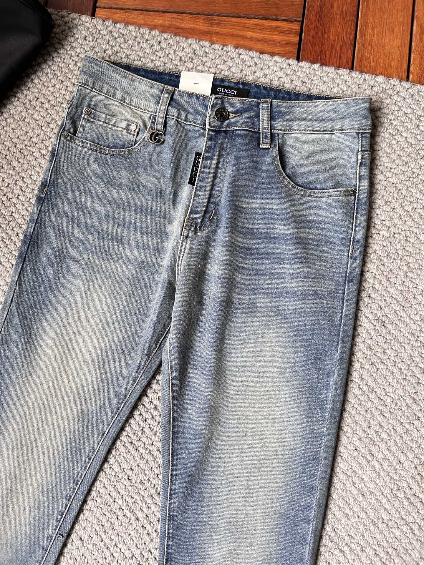 jeans