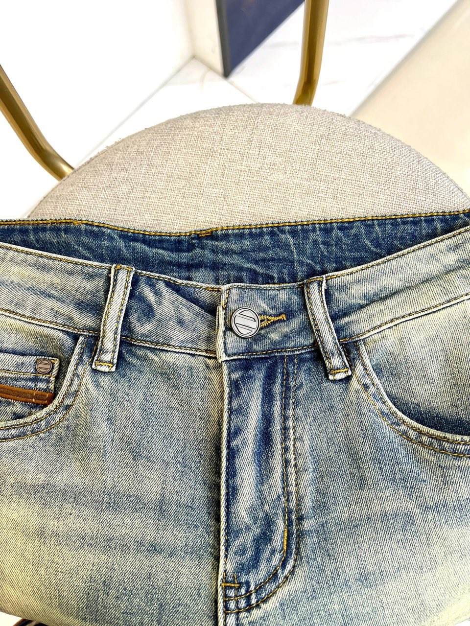 jeans
