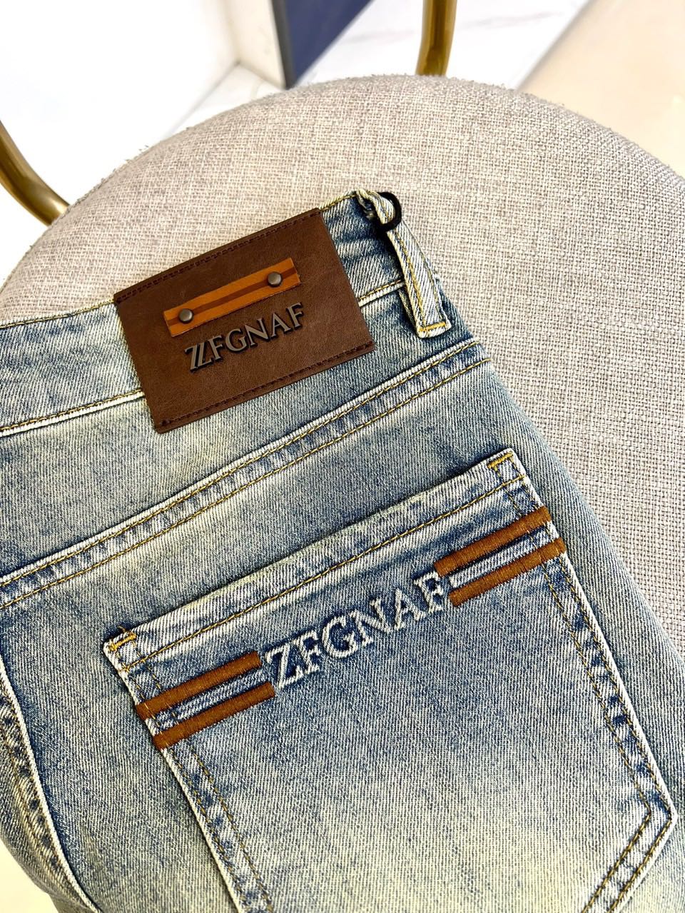 jeans