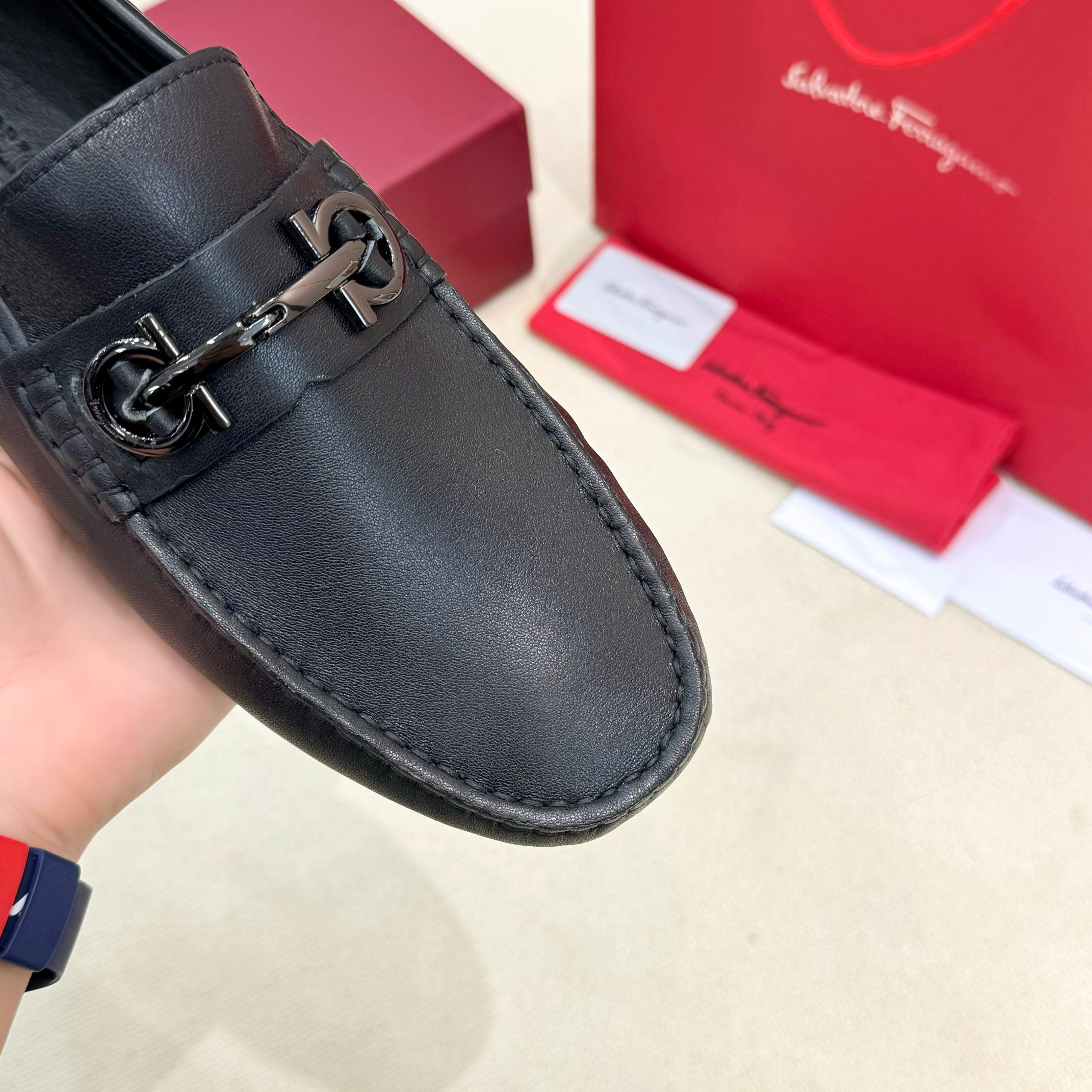 FerragamoSHOES