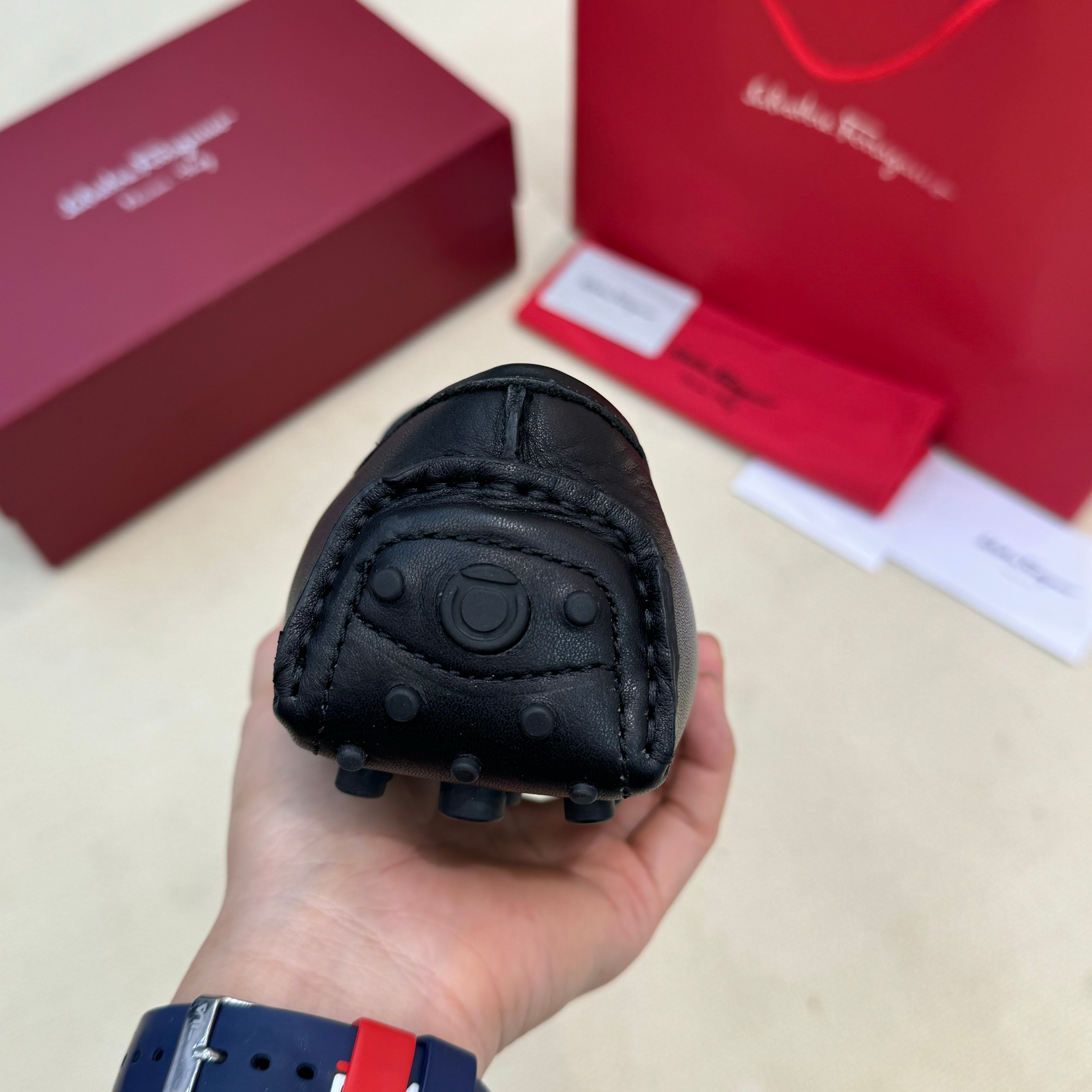 FerragamoSHOES