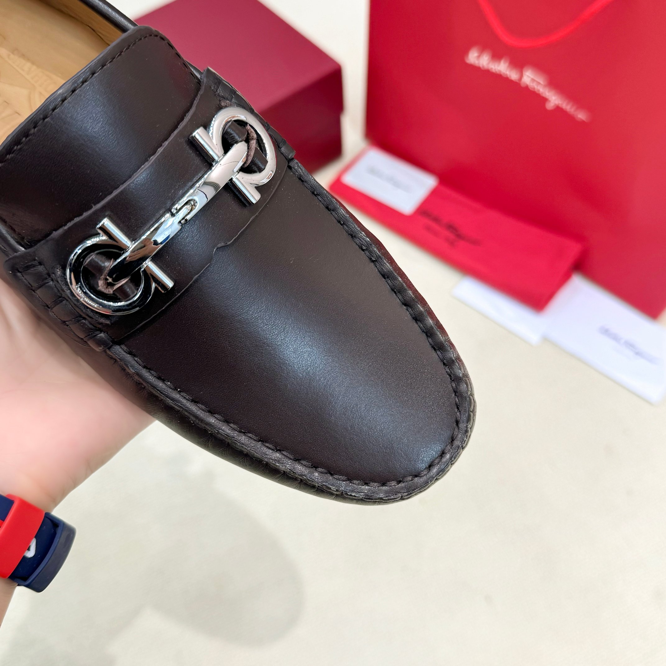 FerragamoSHOES