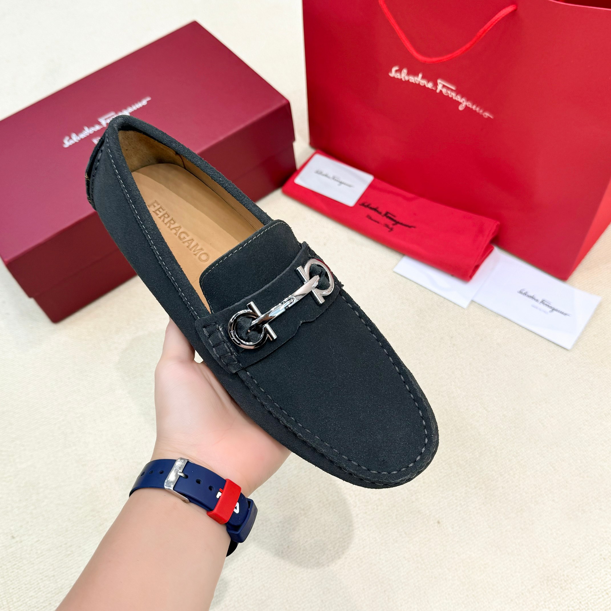 FerragamoSHOES