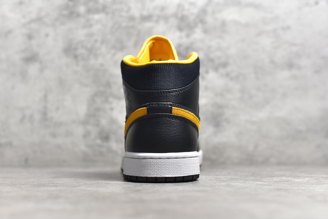 AirJordan1MidSHOES