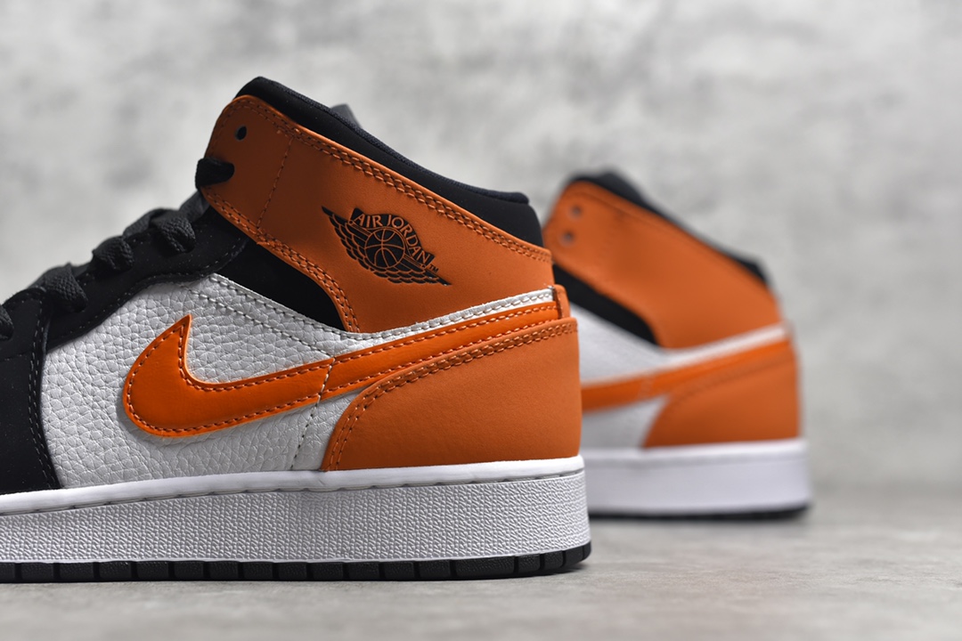 AirJordan1MidSHOES