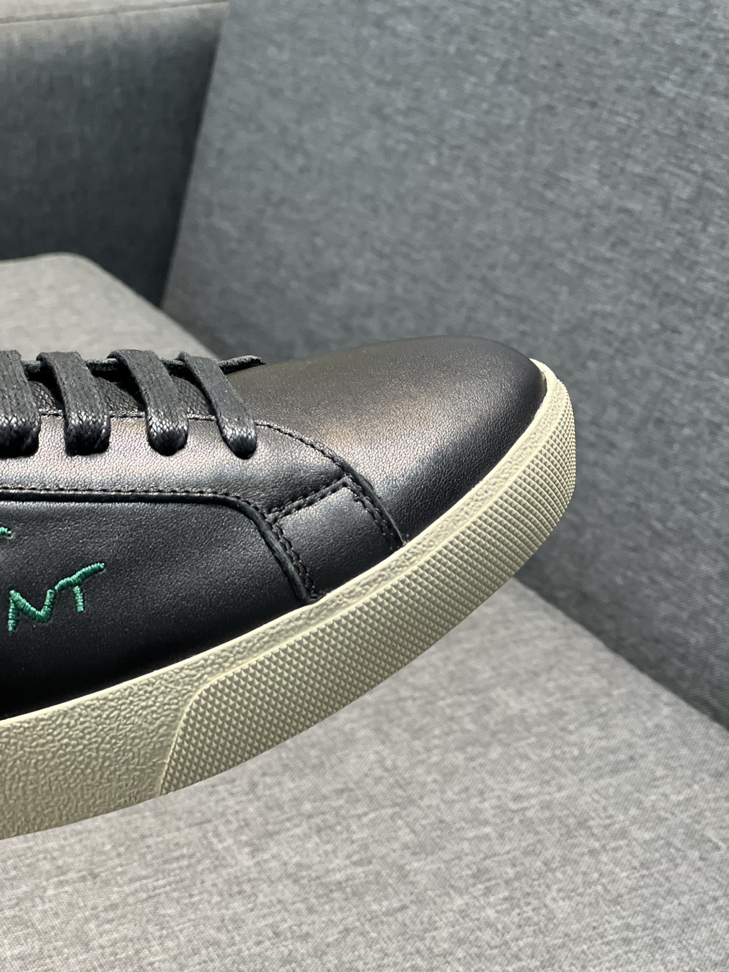 YSLSHOES