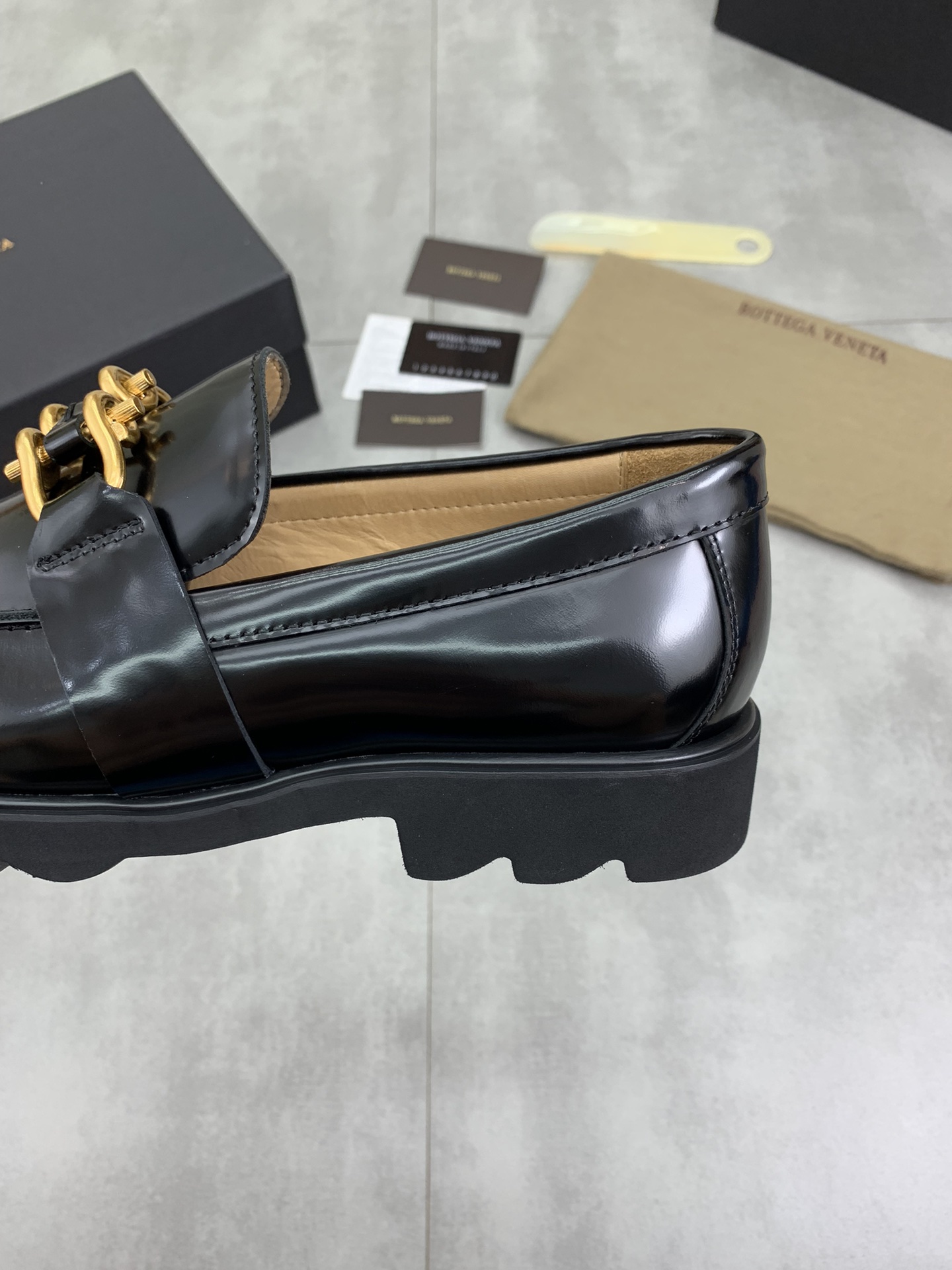BVSHOES