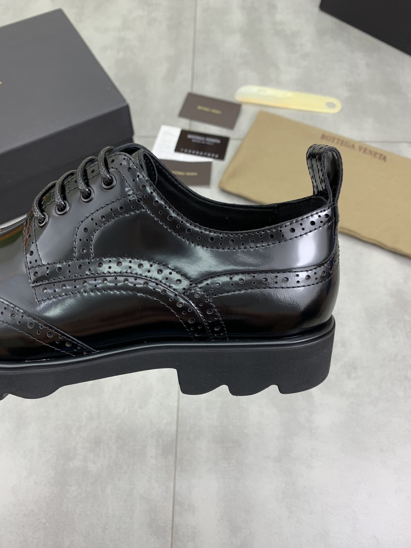 BVSHOES