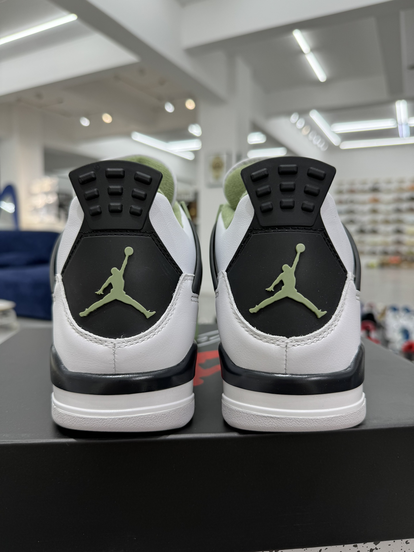 AirJordan4SHOES