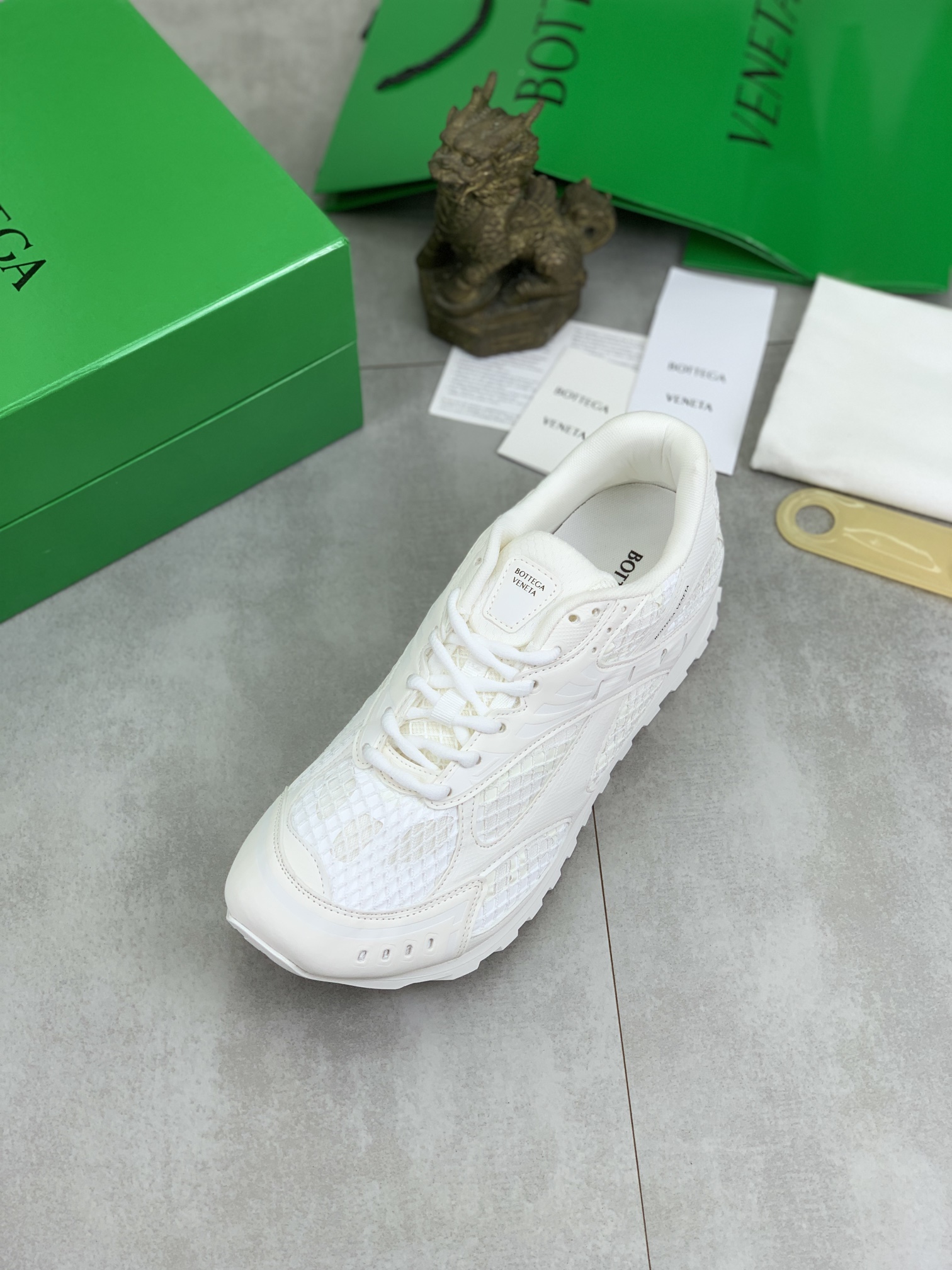 BVSHOES
