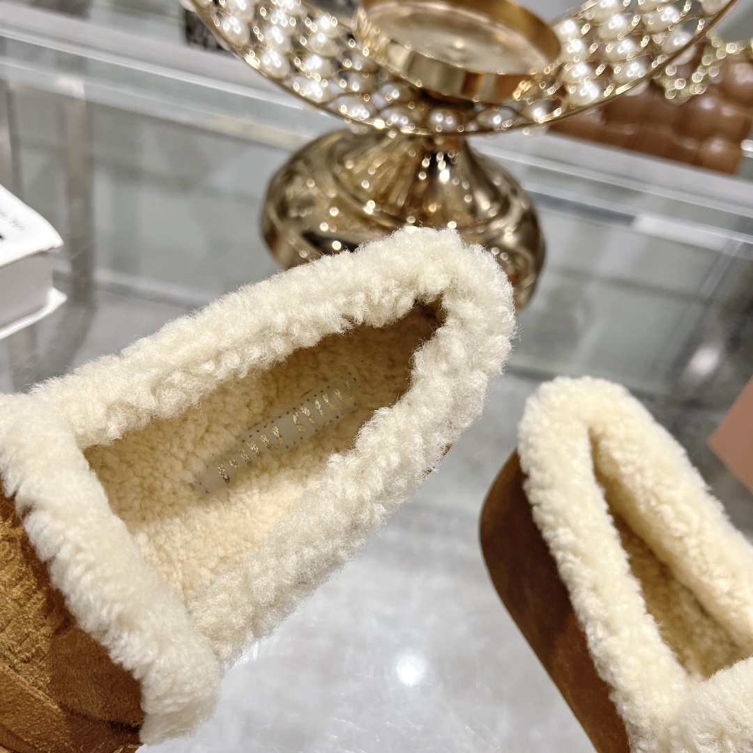 Womens shoes collection