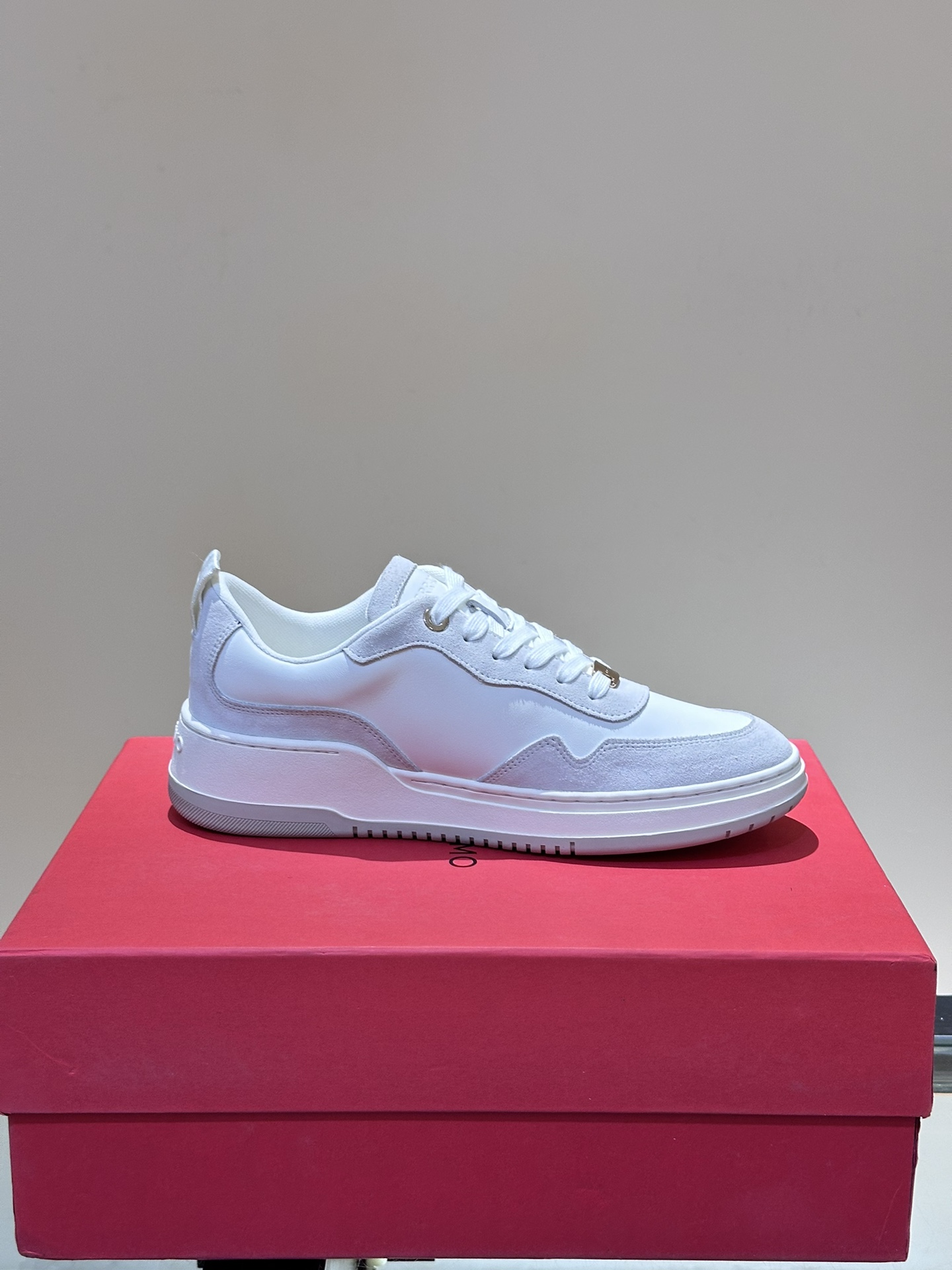 FerragamoSHOES