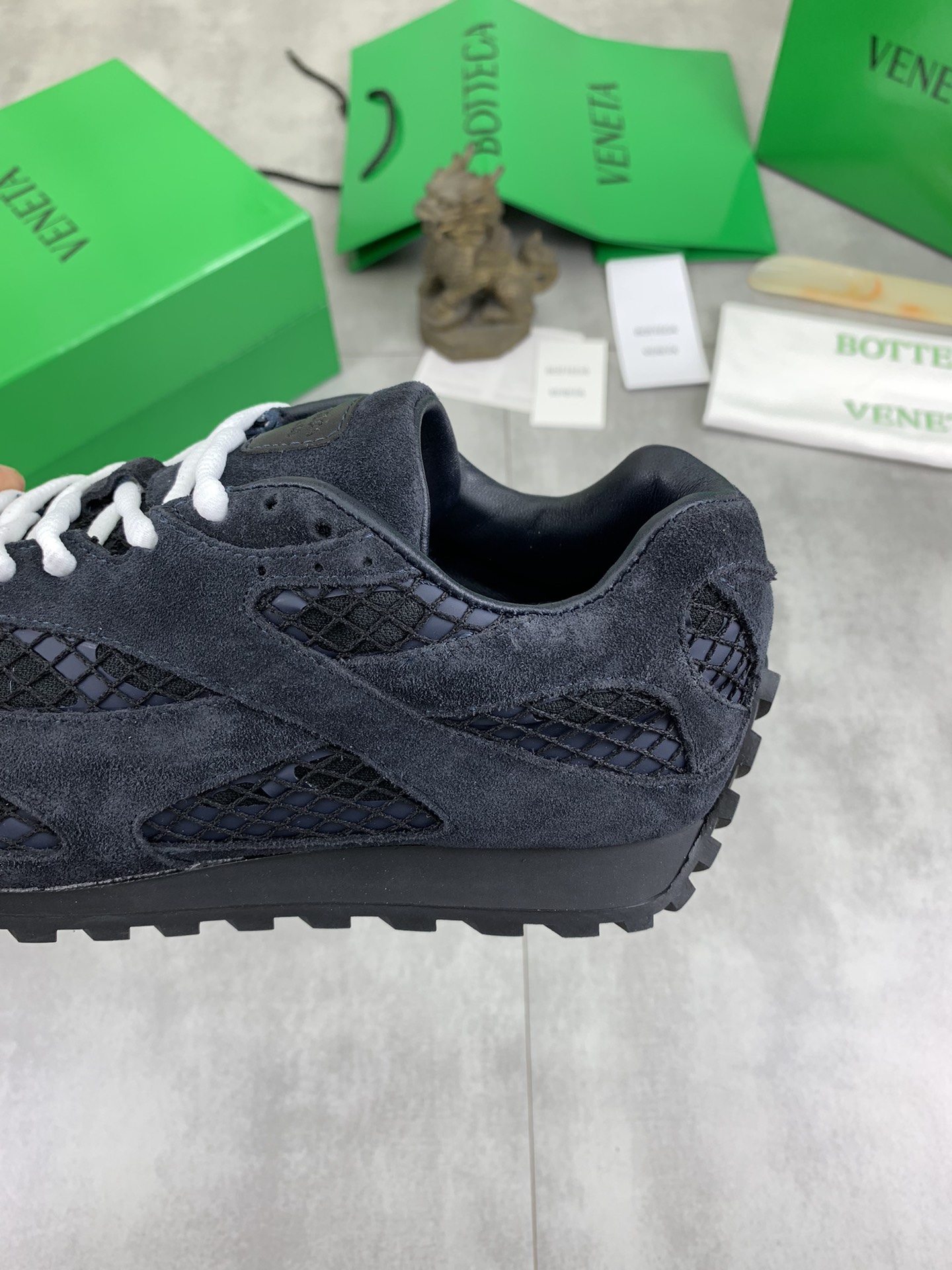 BVSHOES