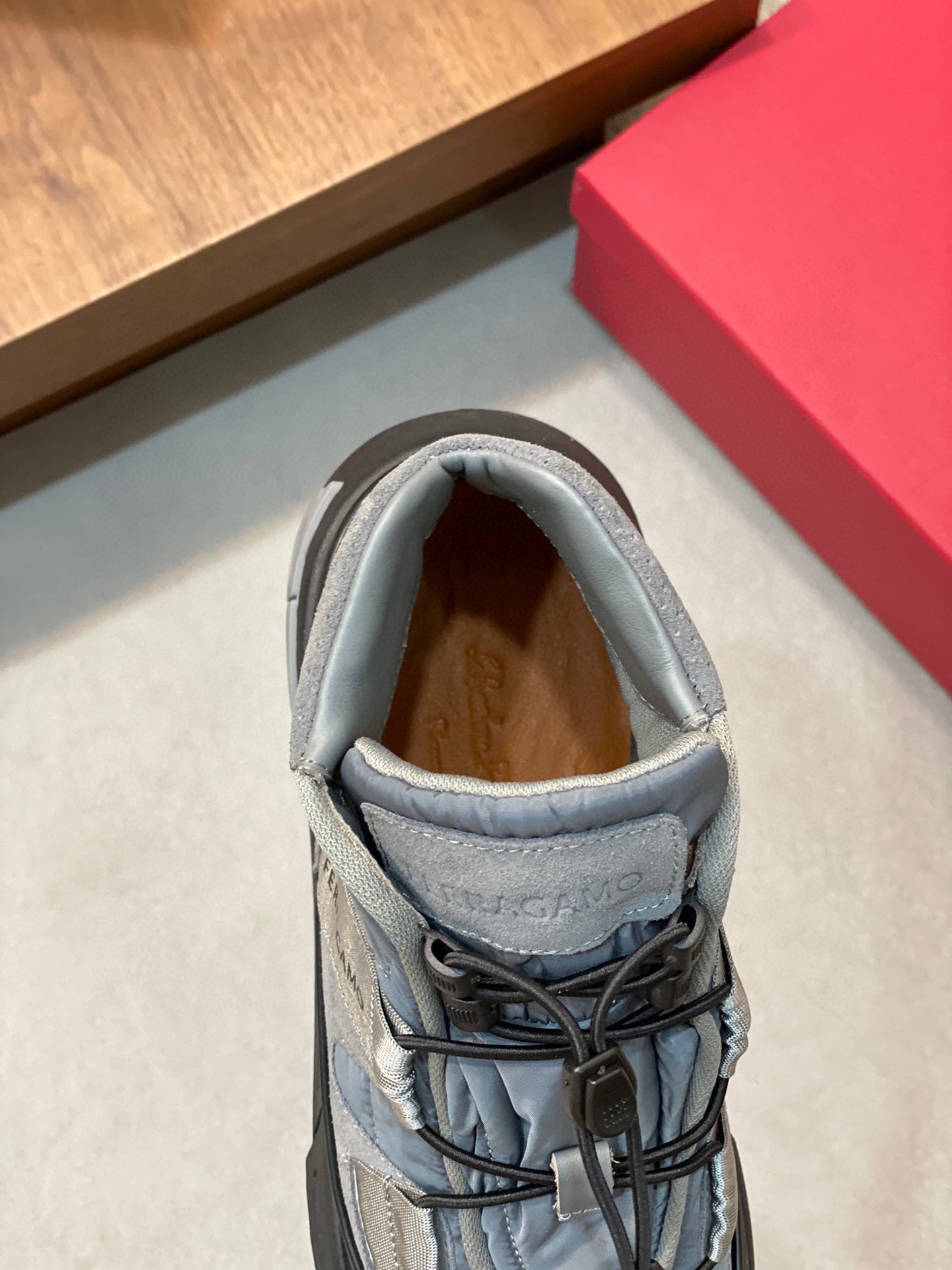 FerragamoSHOES