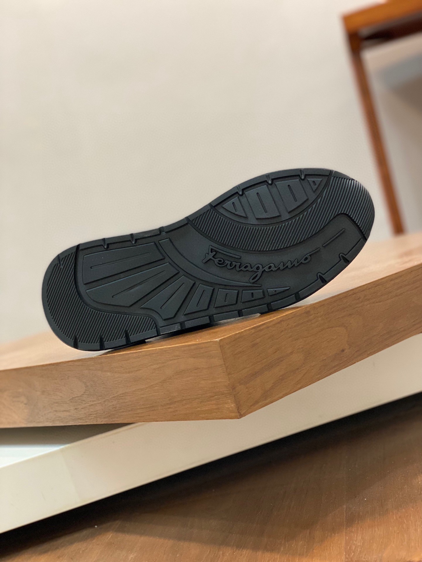 FerragamoSHOES