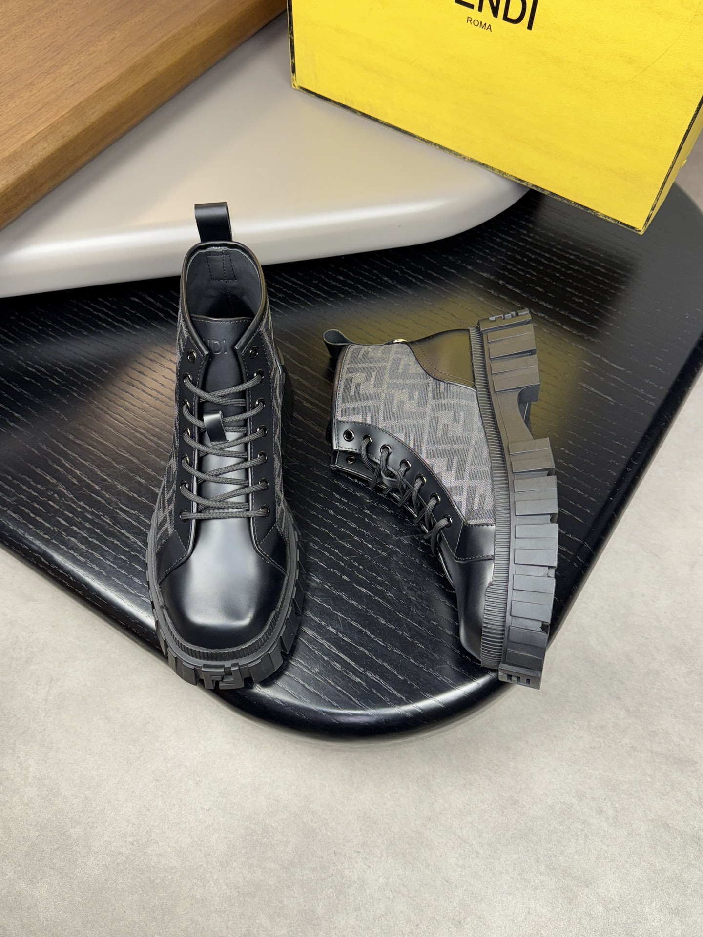 FendiSHOES