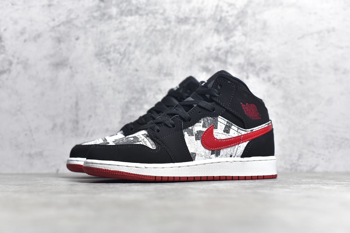 AirJordan1MidSHOES