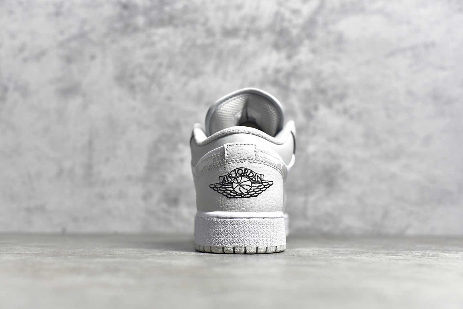 AirJordan1LowSHOES