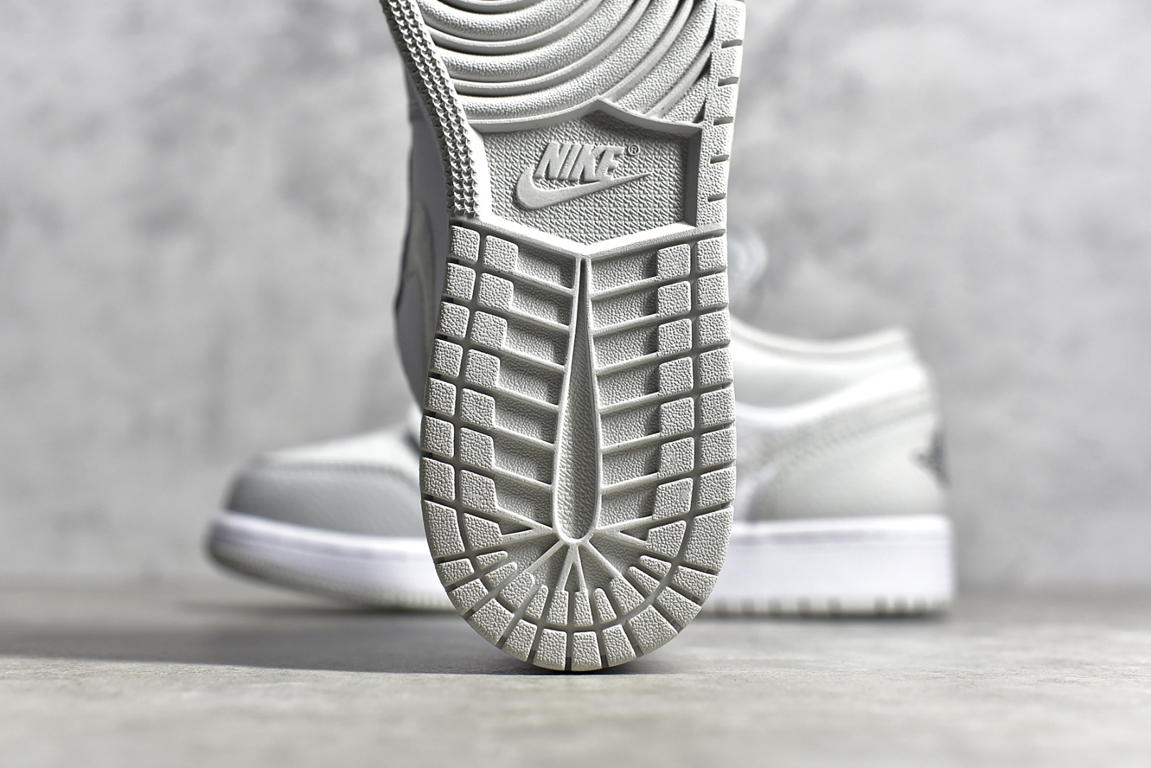 AirJordan1LowSHOES