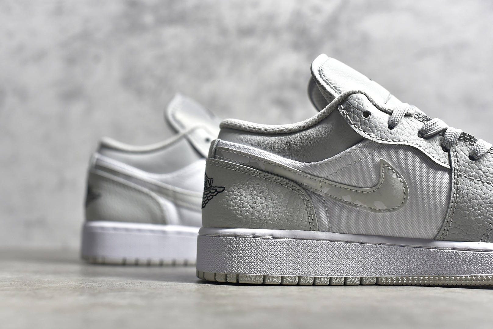 AirJordan1LowSHOES