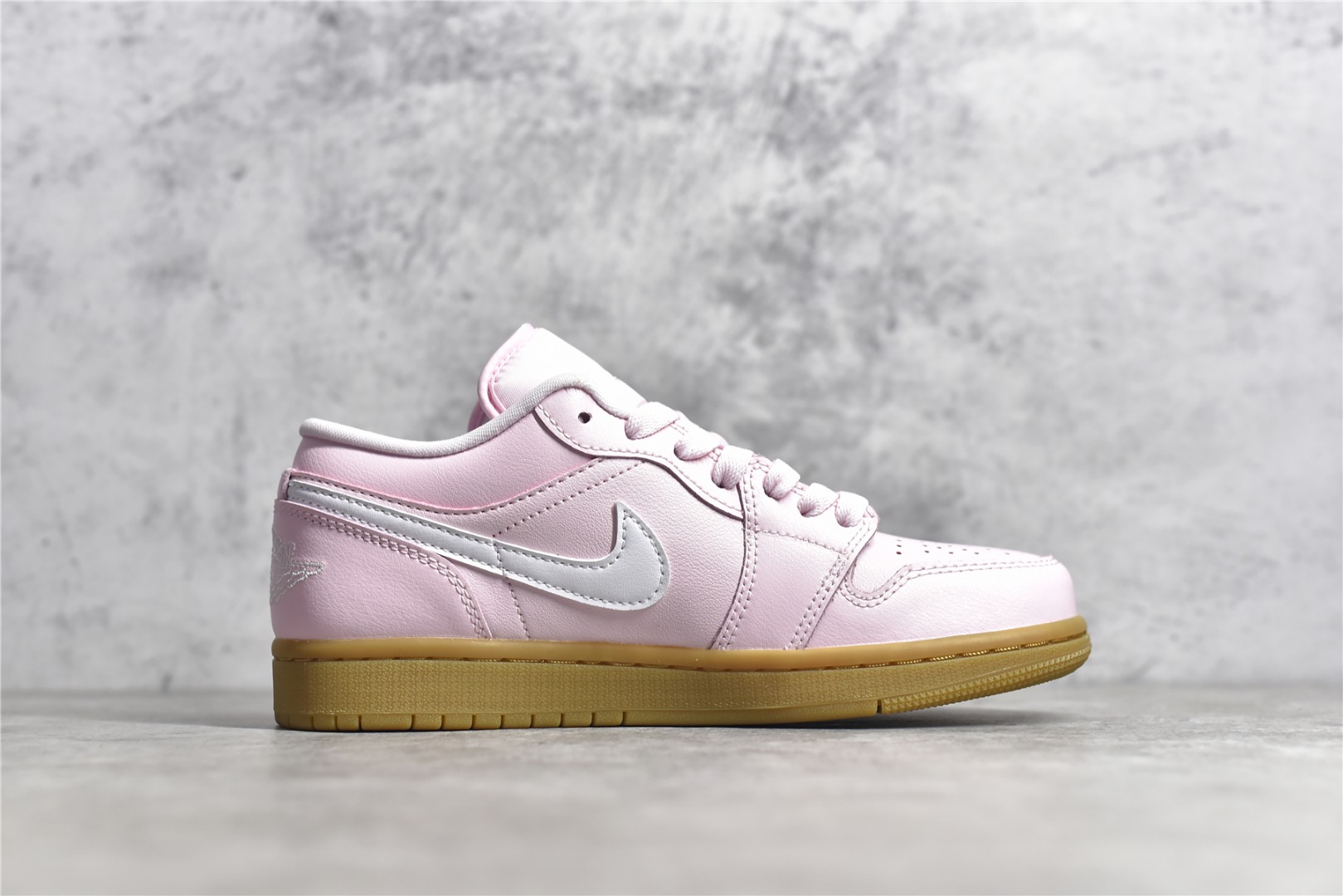 AirJordan1LowSHOES