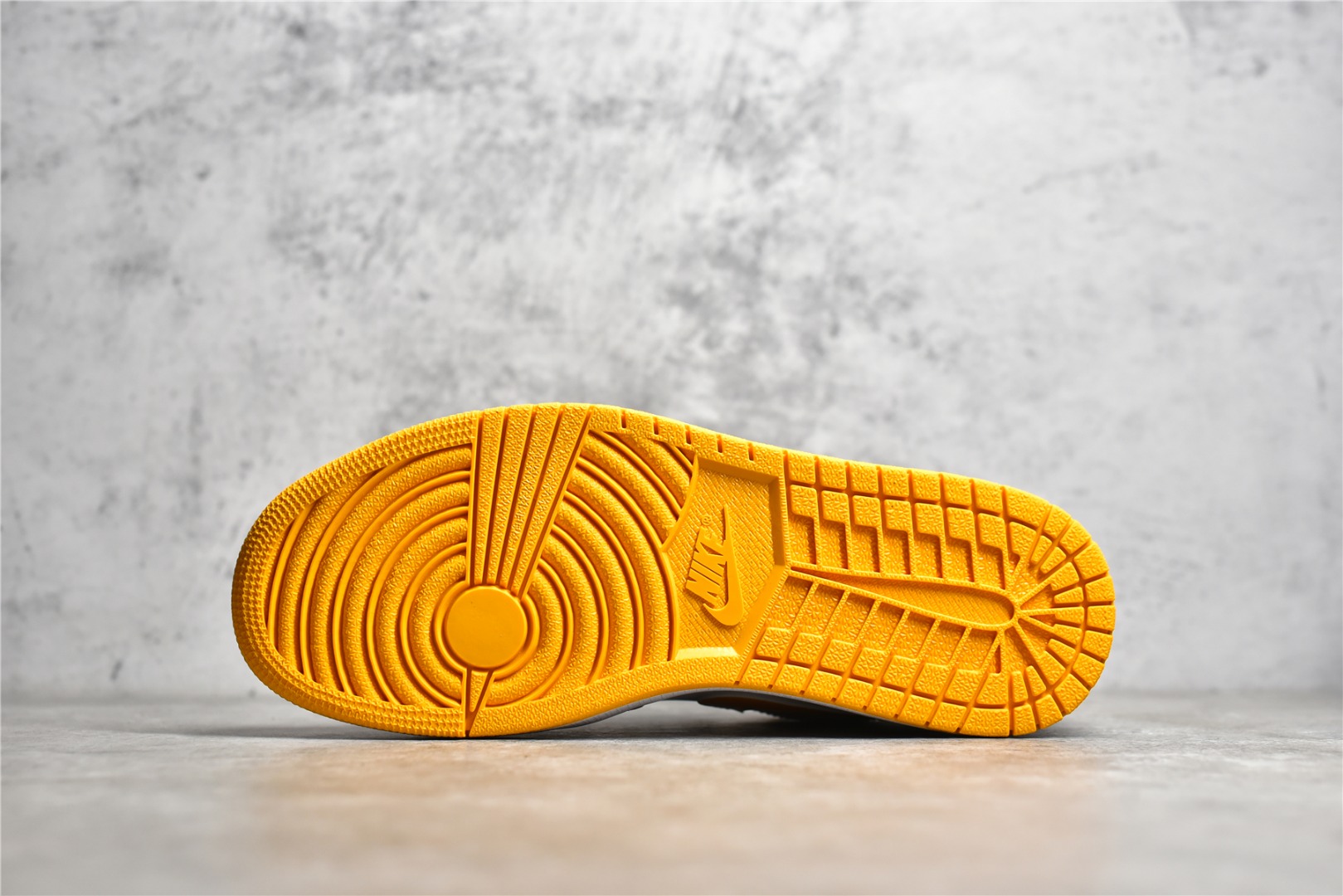 AirJordan1LowSHOES