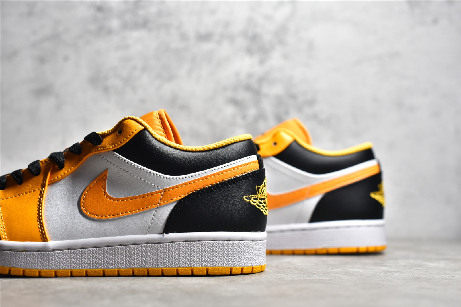 AirJordan1LowSHOES