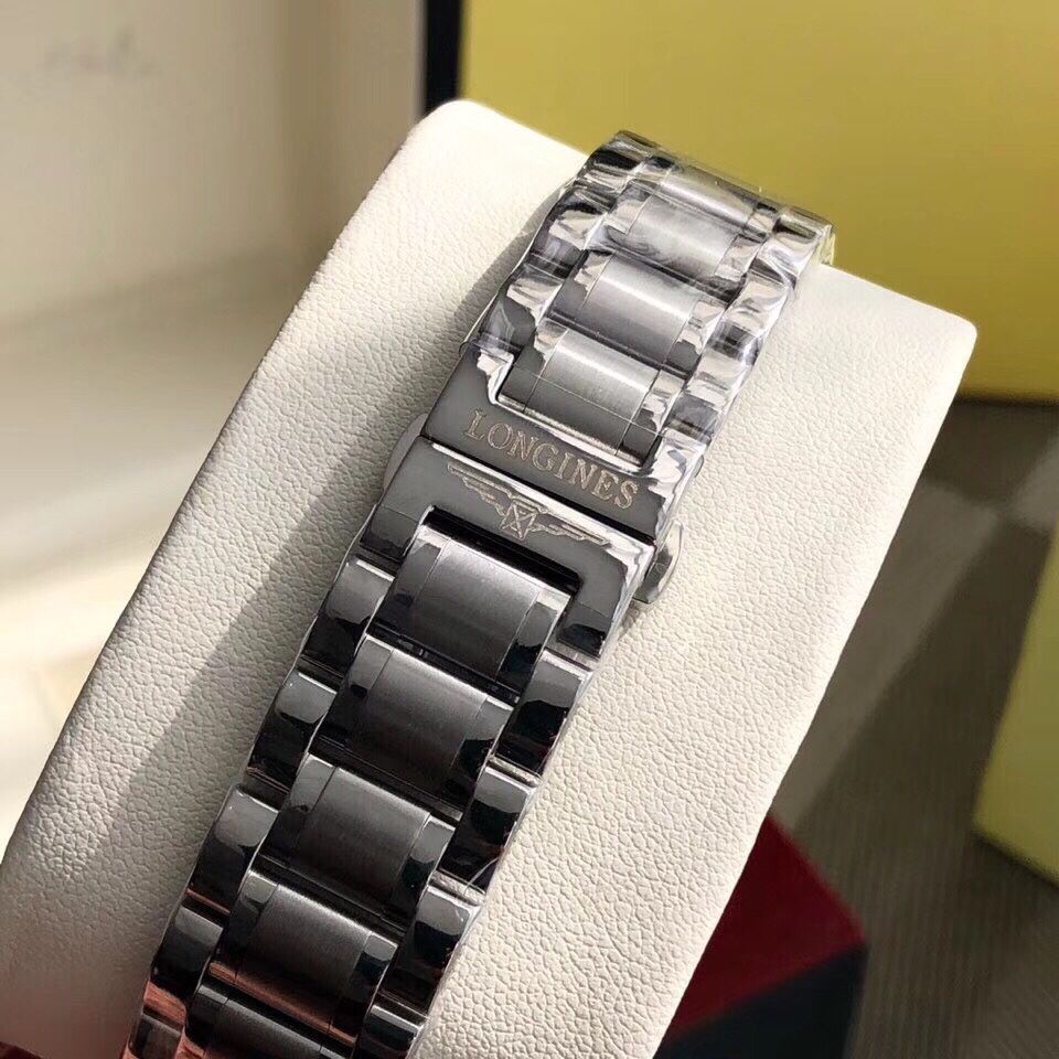 LONGINES