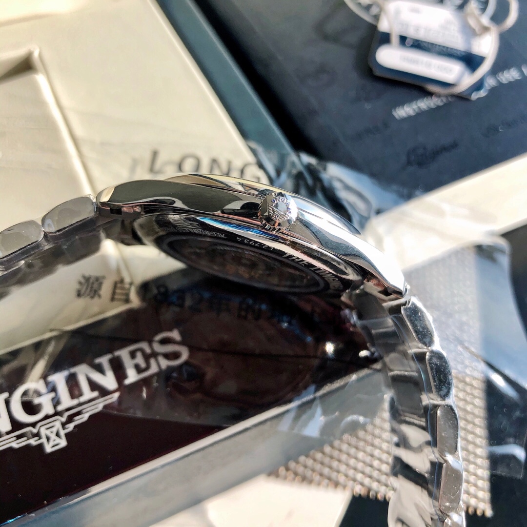 LONGINES