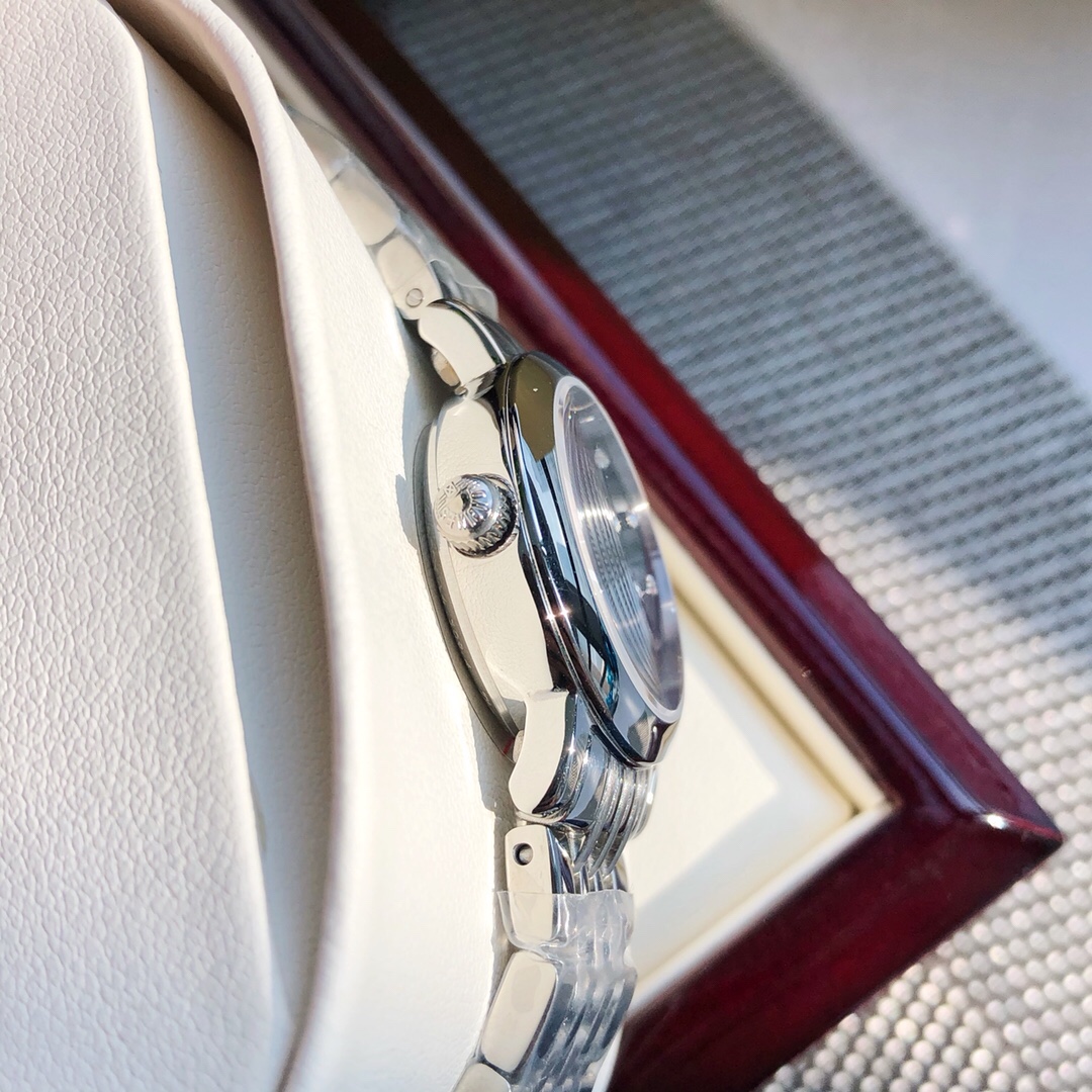 LONGINES